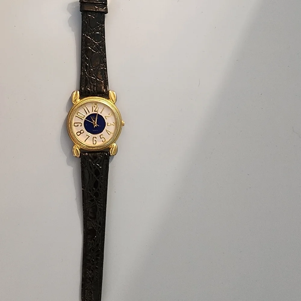 Elegant Gold and Black Women's Watch #7